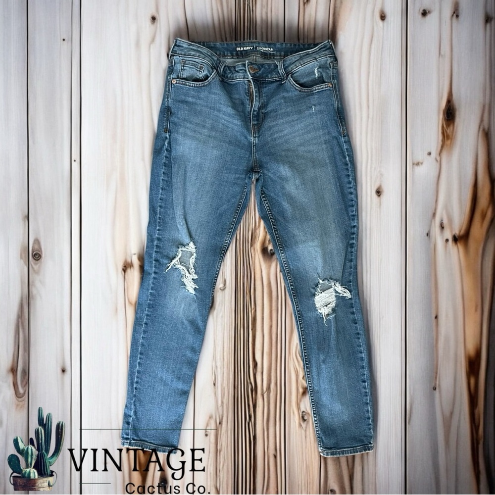 Old Navy Women’s Mid-Rise Destructed Skinny Jeans - Excellent Condition
